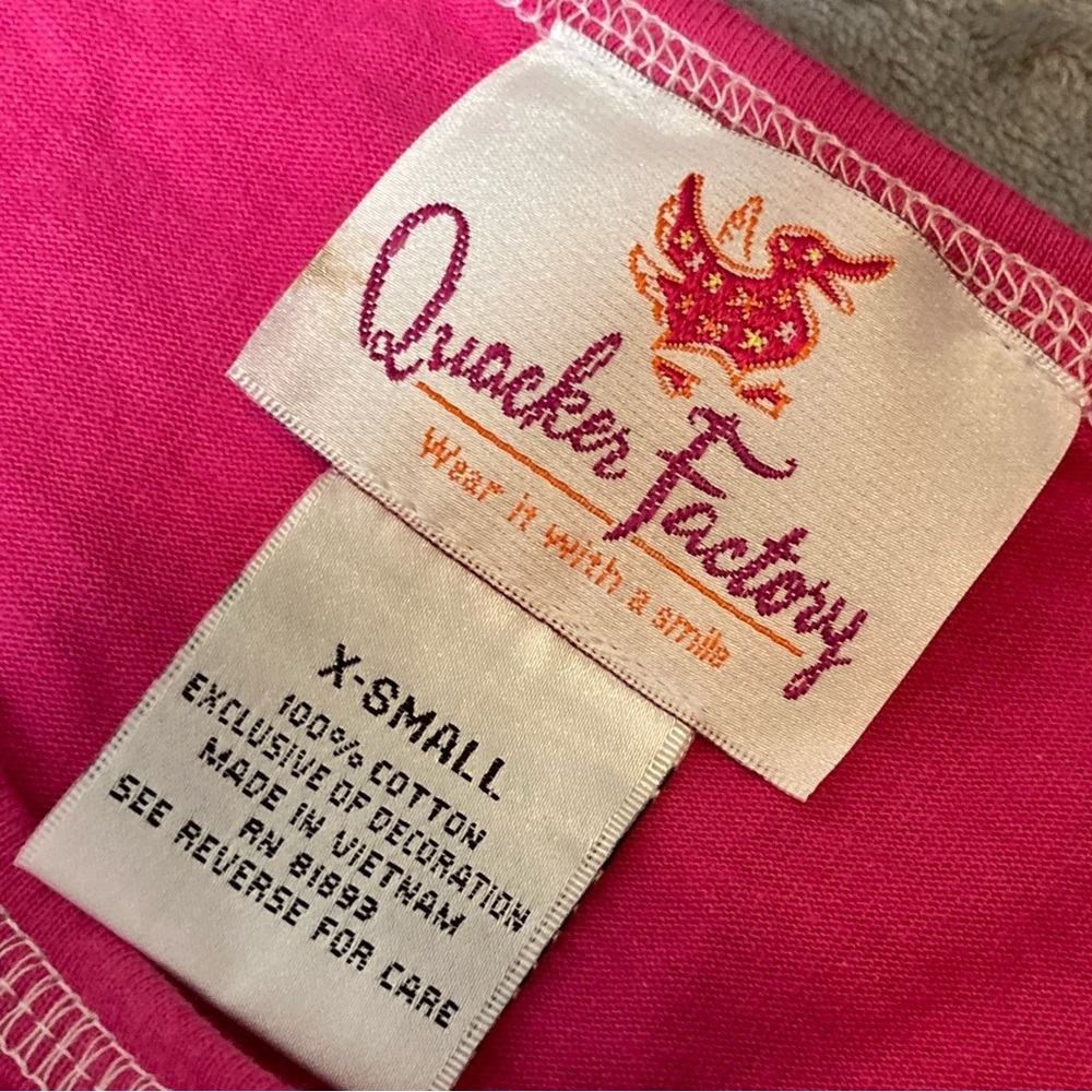 Quacker Factory Pink Cotton Short Sleeve Tee with Beaded Parrot - Picture 4 of 16